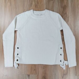 🔹️Willow & Clay Cream Grommet Lace up Sweater Large